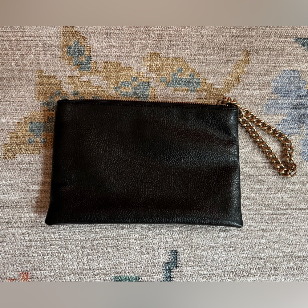 NWOT - Cute Express Leopard Print Chain Clutch - Picture 3 of 7
